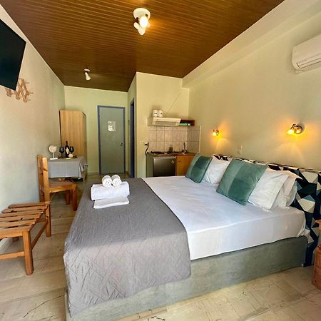 Anemos Studios & Apartments Poros  Екстериор снимка