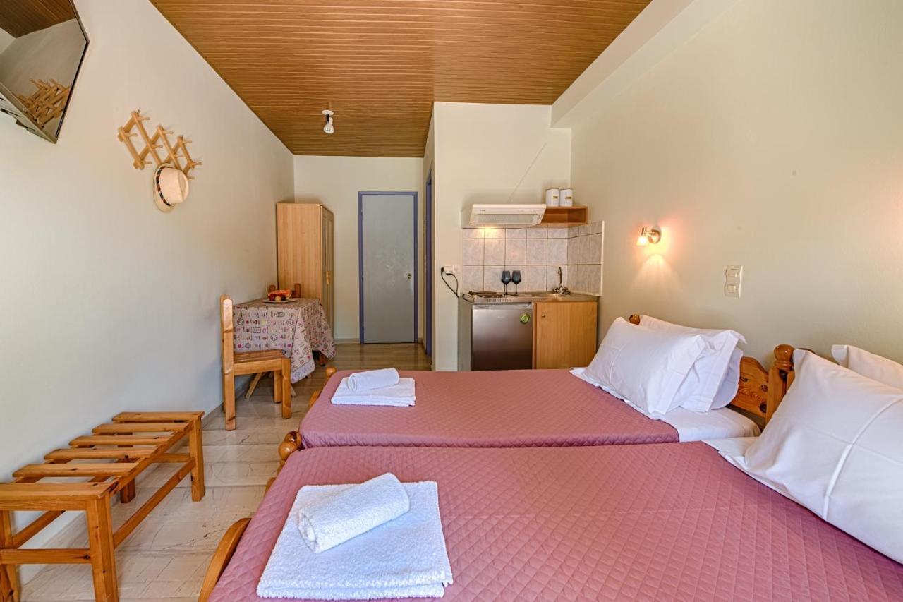 Anemos Studios & Apartments Poros  Екстериор снимка