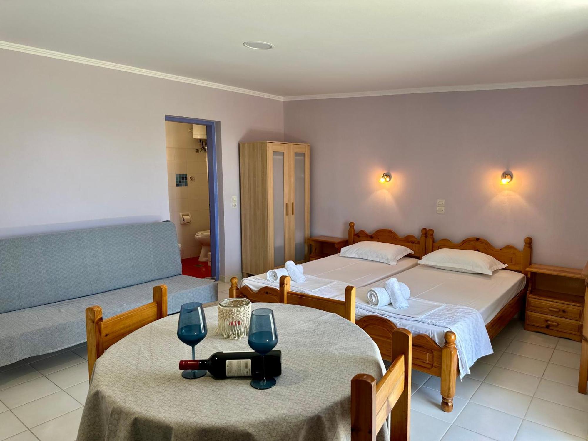 Anemos Studios & Apartments Poros  Екстериор снимка